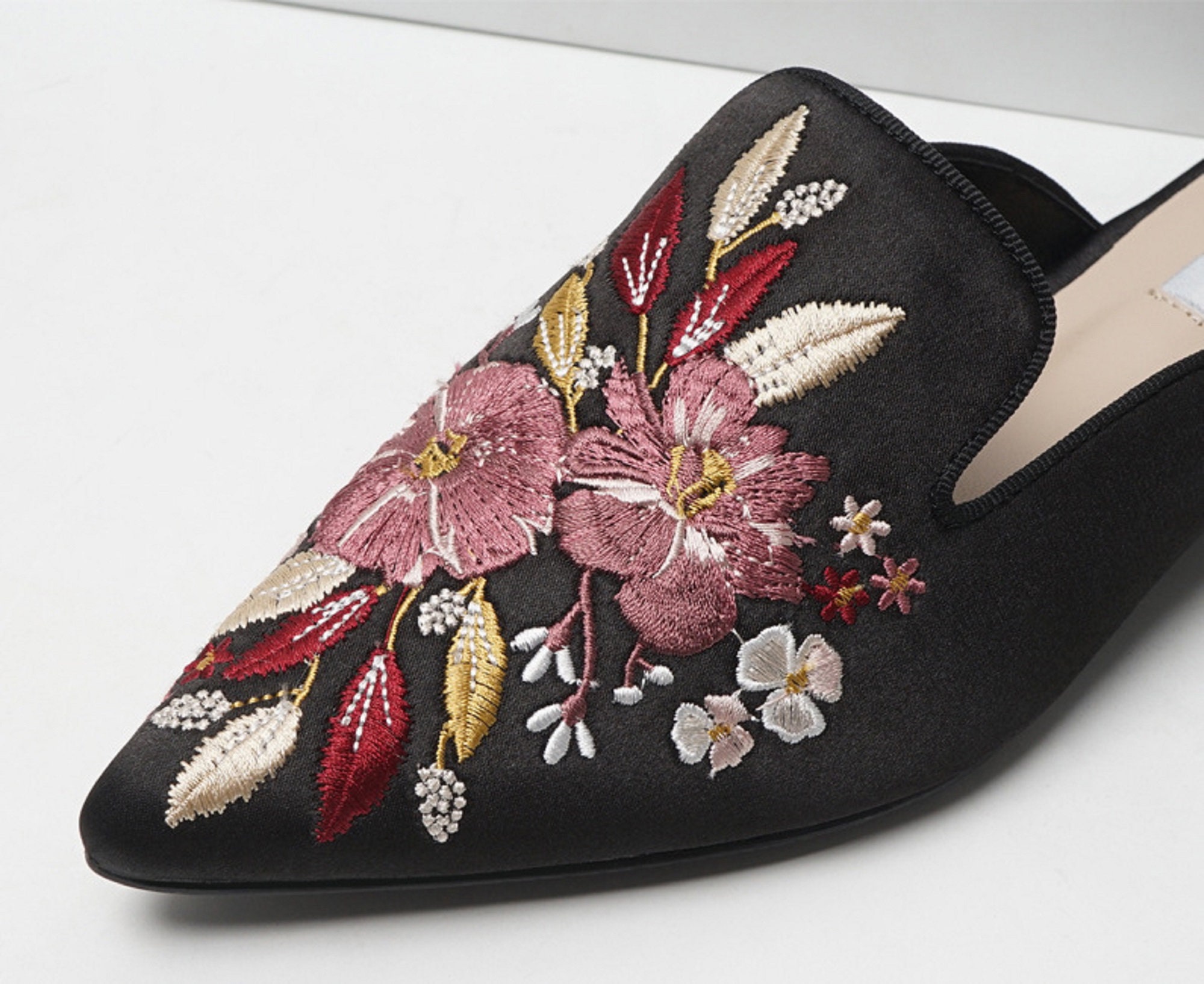 Chinese Embroidered Shoes Silk Cotton Pointed Toe Mules - Etsy