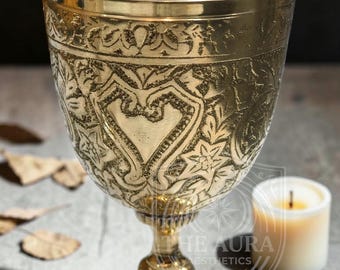 Juego de 2 copas de latón hechas a mano: Copa de vino real grabada, Copa en forma de corazón, Regalo de amor