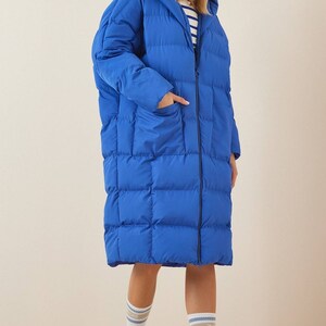 Oversize long blue puffer coat, very long padded puffer jacket, image 2