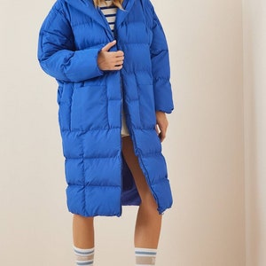 Oversize long blue puffer coat, very long padded puffer jacket, image 3