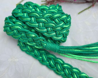 12 Strang Sommergrüne Baumwolle & Satin Hochzeit Handfasting Cord mit oder ohne Charms