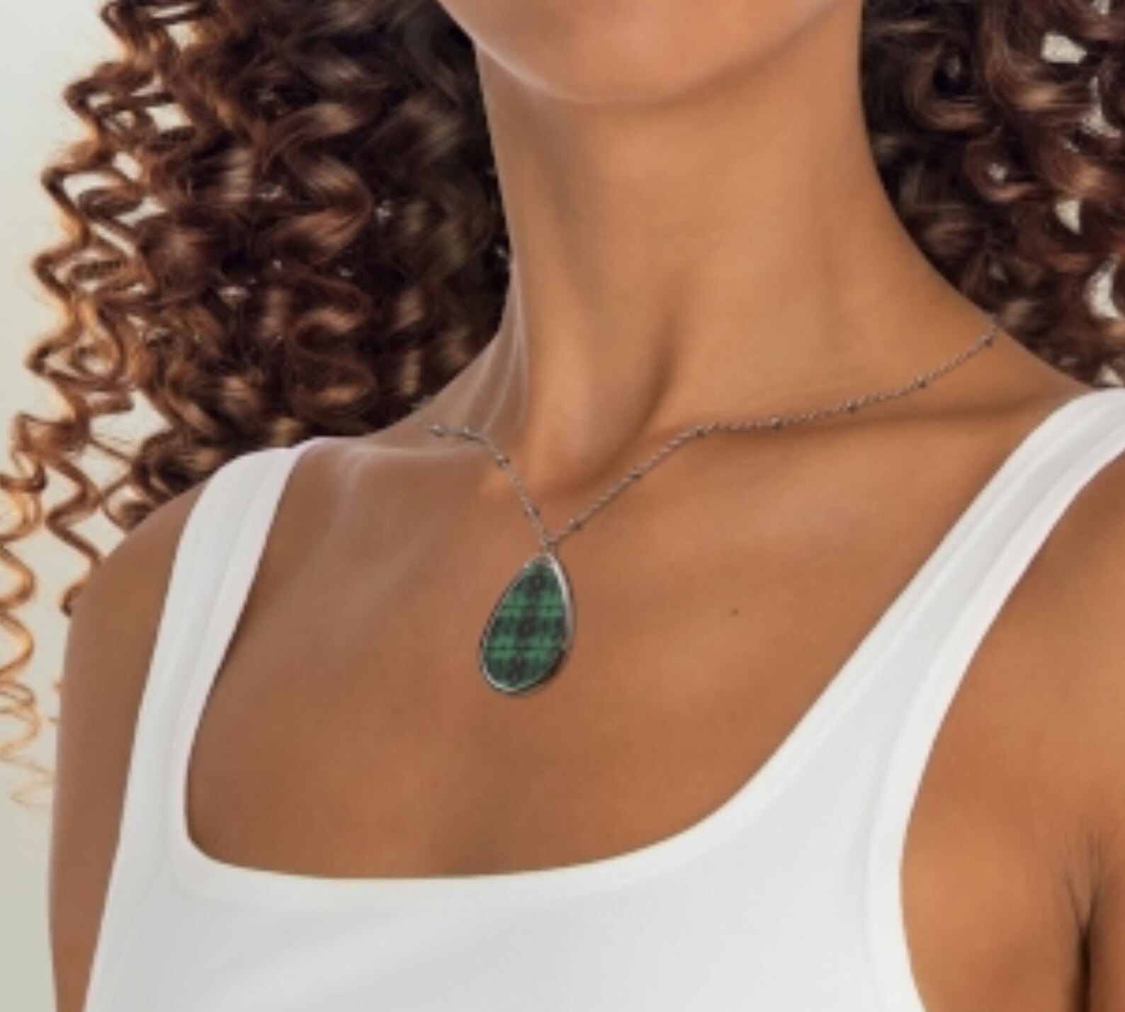 Scottish Tartan Montgomery Colin Modern Clan Circle Necklace Classic Style