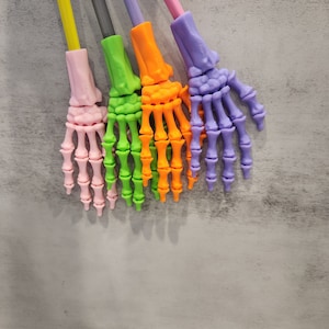 Single Skeleton Hand Pen Pencil Topper - Halloween Flexi