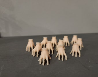 Dollhouse Mini Thing Hands 12pk