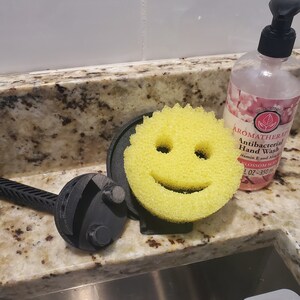 Smiling Sponge Handle Soap Dispensing Handle for Scrub Daddy