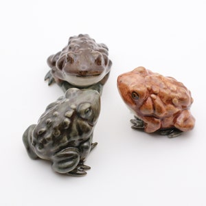 Charming Ceramic Toad Figurines - Handcrafted, Collectible Decor, Gift for Toad, Frog Lovers