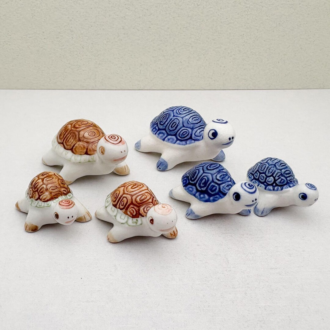 Hand-painted Ceramic Turtle Family – Set of 3 Mini Figurines - Etsy