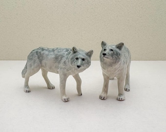 Hand-Painted Ceramic Wolf Figurines - Wildlife Home Decor, Rustic Charm