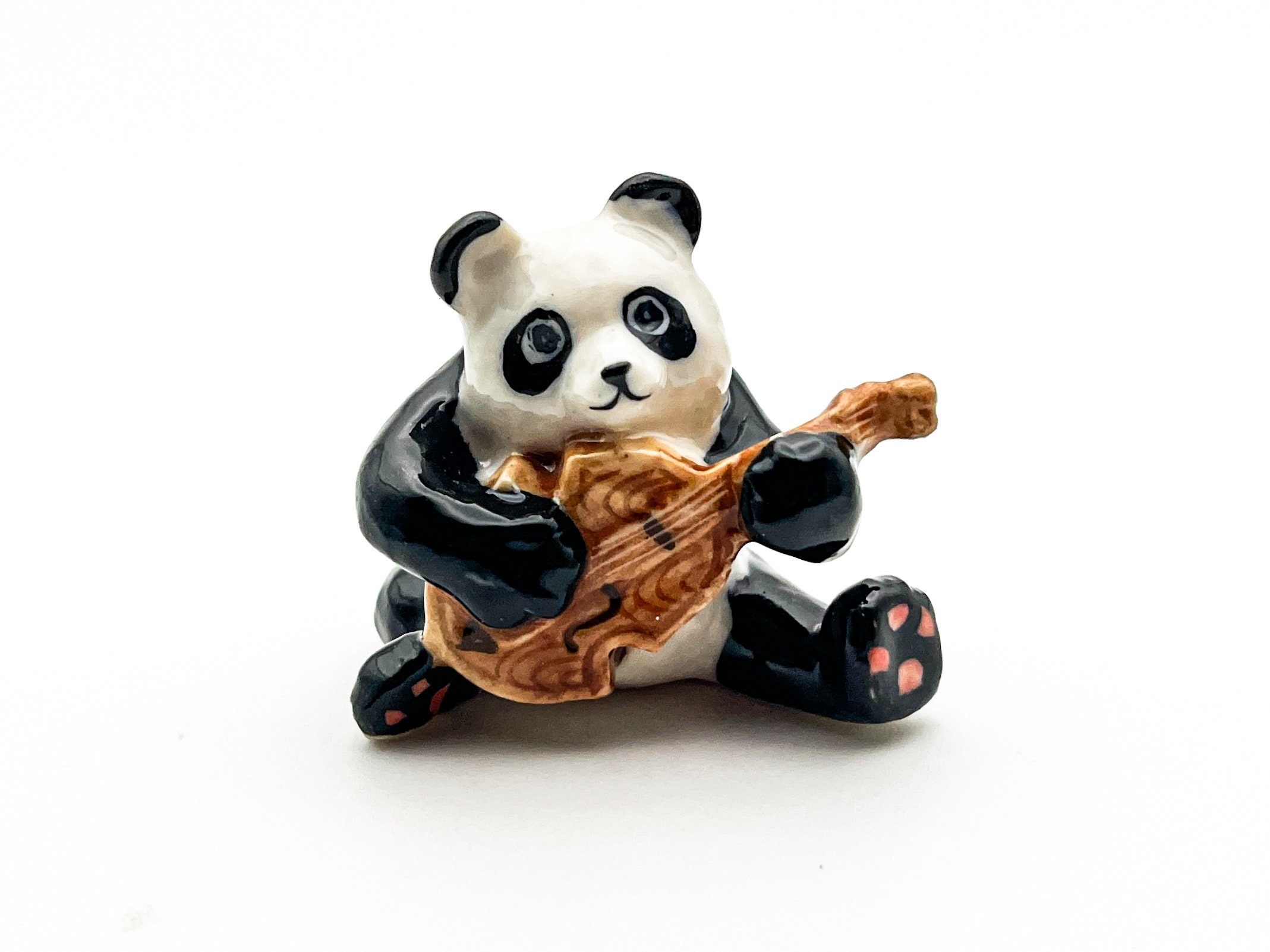 ホビー・楽器・アート PANDA Hand-painted Ceramic Panda Musician Figurine: Collectible Home