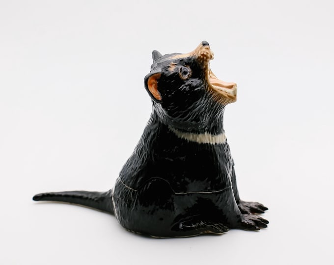 Tasmanian Devil Ceramic Salt & Pepper Shaker Set – Wildlife Kitchen Decor