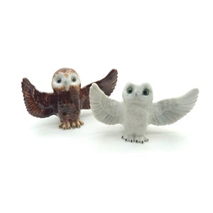 Owl Bird Ceramic Figurine Spreading Wings Miniature Statue, Owl and Bird Lovers Gift, Home Decor Enthusiasts, Nature and Wildlife Advocates