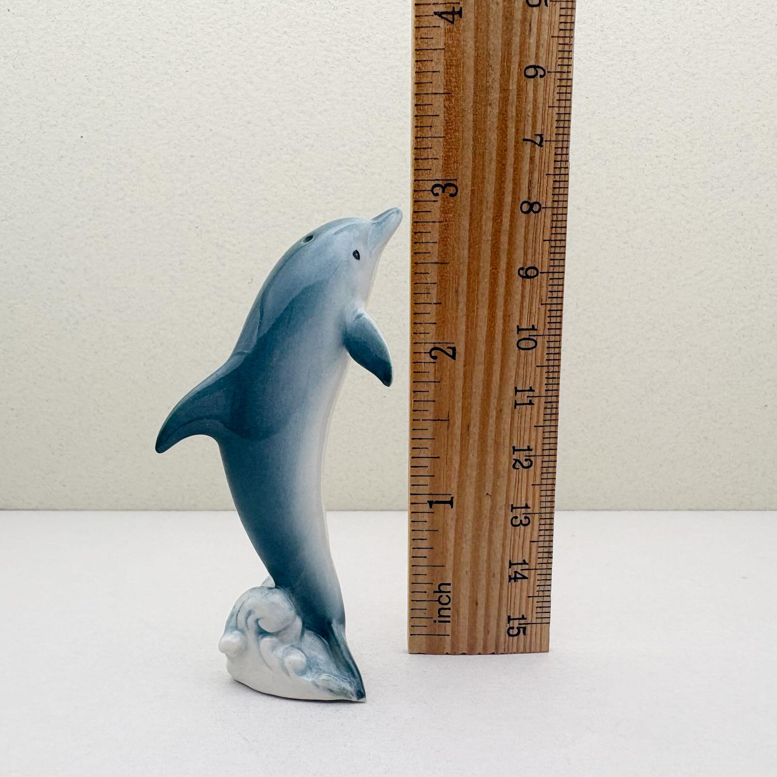 手作りの陶器製イルカの置物3点セット • 海の装飾 • 青と白の