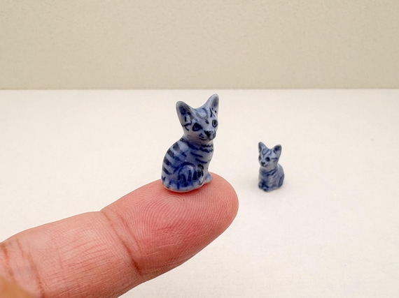 陶器の子猫の置物（2個セット）：ミニチュア猫好きへのギフト - Etsy 日本