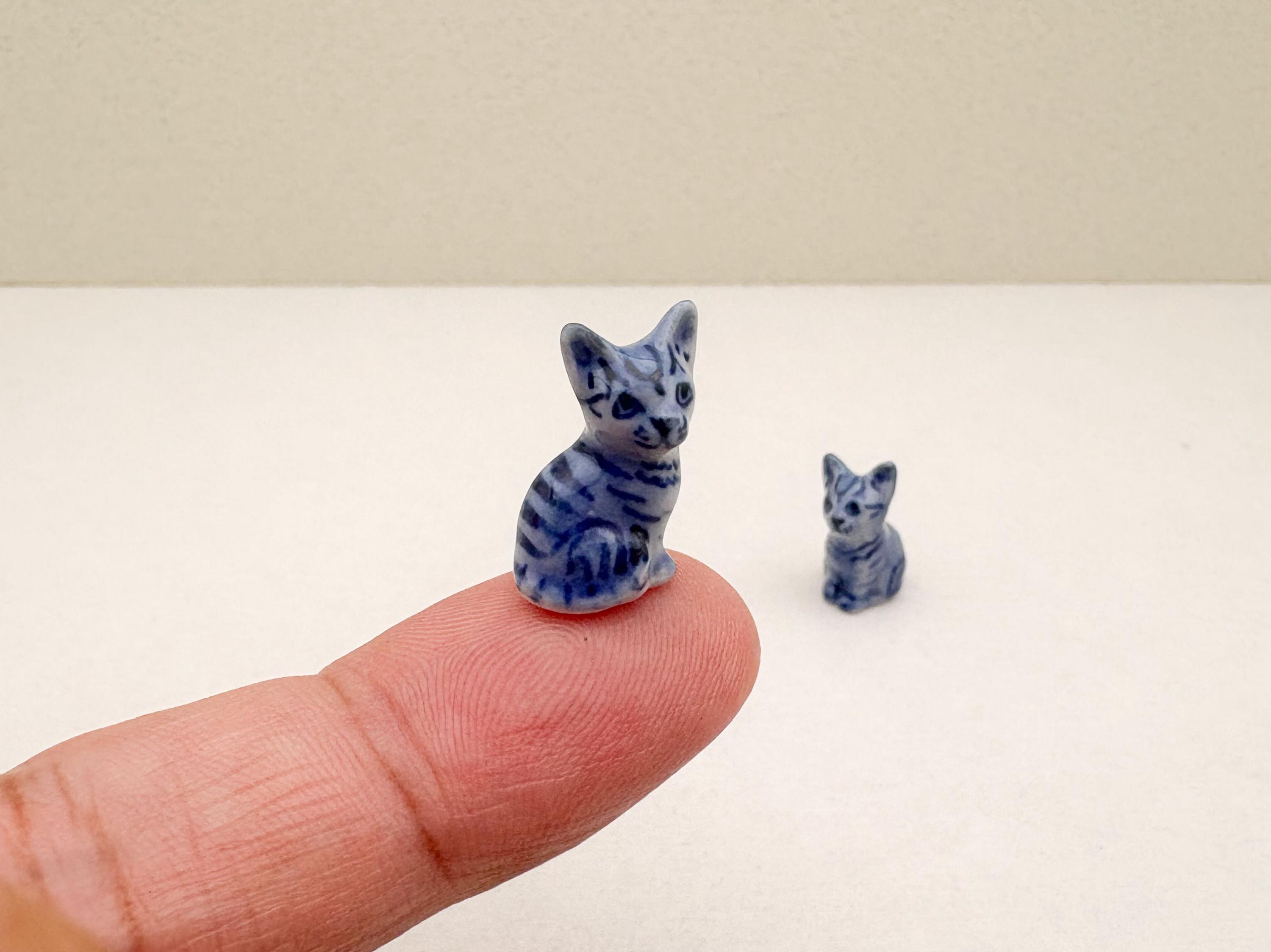 陶器の子猫の置物（2個セット）：ミニチュア猫好きへのギフト - Etsy 日本