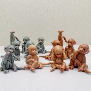 Tiny Ceramic Monkey Figurines – Set of 6 Miniature Sculptures in 2 Colors – Jungle Animal Decor for Collectors and Nature Lovers