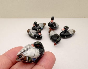 Hand-Painted Ceramic Duck Figurines: Miniature Shelf Decor