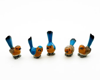 Tiny Wren Bird Ceramic Figurines Set: Vibrant Pink & Blue, Ideal for Dollhouse, Terrarium, Home Decor