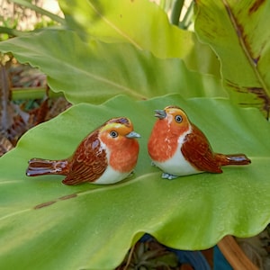 2 Robin Bird Ceramic Figurine Animal Statue, Gift for bird lovers