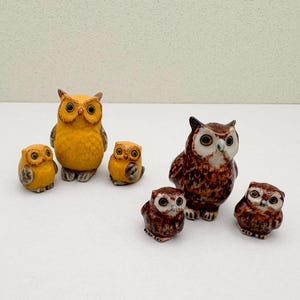 Ceramic Owl Figurine Set – Handmade Mom & Baby Owls in Brown or Yellow – Cute Miniature Bird Decor, Woodland Animal Gift