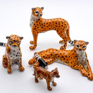 Ceramic Cheetah Figurine Set | Wildlife-Inspired Collectible Animal Decor | Hand-painted Cheetah Family for Animal Lovers and Home Decor