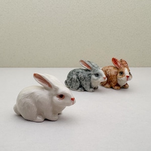 Hand-Painted Ceramic Rabbit Figurine: Mini Bunny Decor