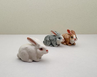 Hand-Painted Ceramic Rabbit Figurine: Mini Bunny Decor