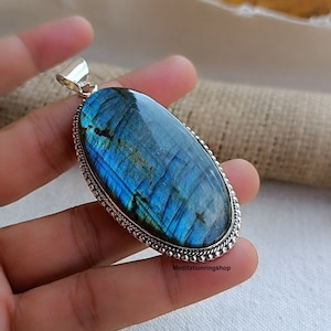 Labradorite Pendant, 925 Silver Sterling Pendant, Handmade Pendant, Gemstone Pendant, Silver Pendant, Pretty Pendant, Labradorite Jewelry