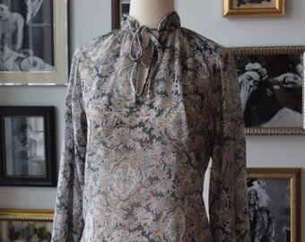 1970s Vintage "Laffin Lass" Paisley Print Peasant Blouse - Size S/M