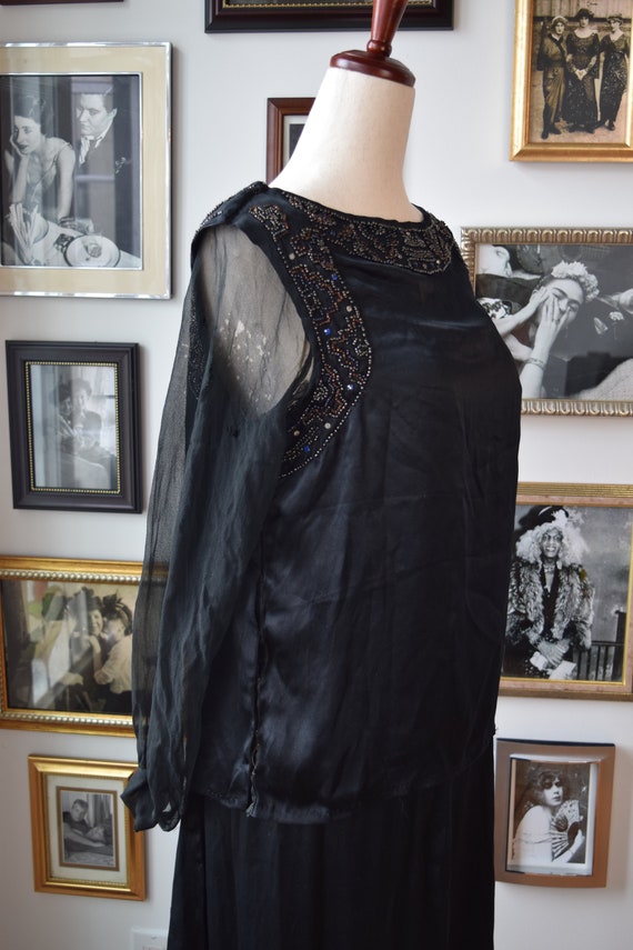 AMAZING 1920's Antique Silk Beaded Black Shift Go… - image 6