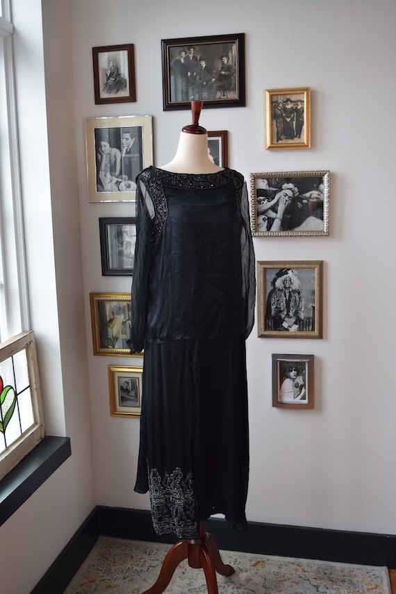 AMAZING 1920's Antique Silk Beaded Black Shift Go… - image 1