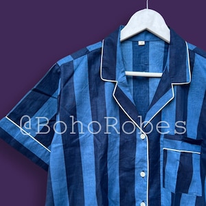 Ensemble pyjama court en coton à rayures bleues : tenues de détente pour femmes