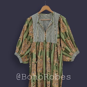 Grüne Streifen Tiger Midikleid, Minikleid, langer Block-Print-Kleid, tiefer Hals mit Stringverschluss