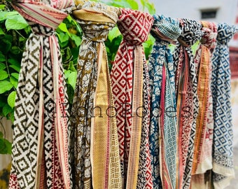 Indisk Zari-arbetsbomullsstrandsarong: Mjuk voilepareo