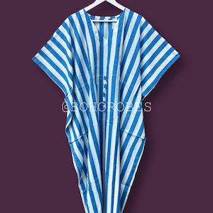Caftán de algodón a rayas estampado a mano: ropa de estilo bohemio para la playa o resort.