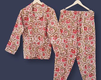 Conjunto de pijama floral feito à mão em algodão indiano: pijama macio para o verão.