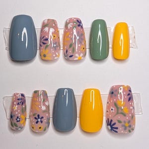 Primavera Floral Unhas pintadas à mão | unhas postiças | unhas reutilizáveis pintadas