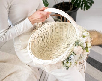 easter basket personalized, bunny easter basket, wicker easter basket, easter egg basket, monogrammed girl easter basket, flower girl basket