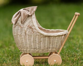 POUSSETTE VINTAGE POUR POUPEE ANCIENNE EN OSIER, BOIS ET METAL (Jumeau