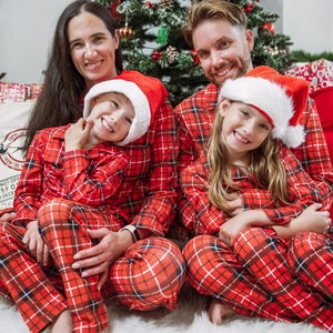 Family Christmas Pyjamas 2025 – Tartan Matching Xmas PJs for Adults, Kids, Babies & Pets | Exclusive Signature Range in 95% Cotton