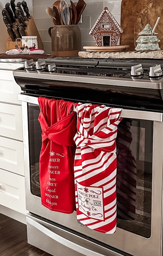 Christmas Kitchen Towel, Stay Put Towel, Oven/stove Handle Towel, Dish  Drying Towel, Holiday Hand Towel, Christmas Tea Towel, Holiday Towel 