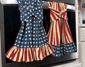 Patriotic kitchen towel set, red white blue ruffle tea towels, Americana home decor, no slip oven door towels, ruffled hanging towels
