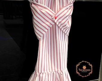 Red ticking stripe kitchen towel with ruffle, stay put towel, dish drying towel, oven/stove handle towel, ruffled red white dish towel
