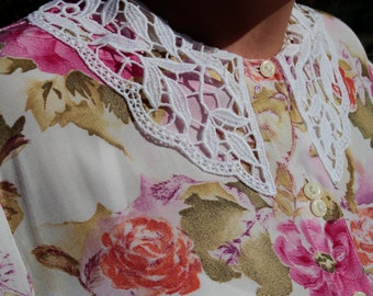 Vintage 80's Romantic Floral Blouse with Crochet Collar