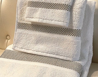 Luxury Rhinestone Towel Set (3)