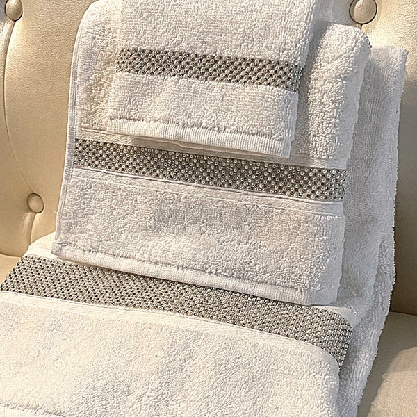 Luxury Rhinestone Towel Set (3)