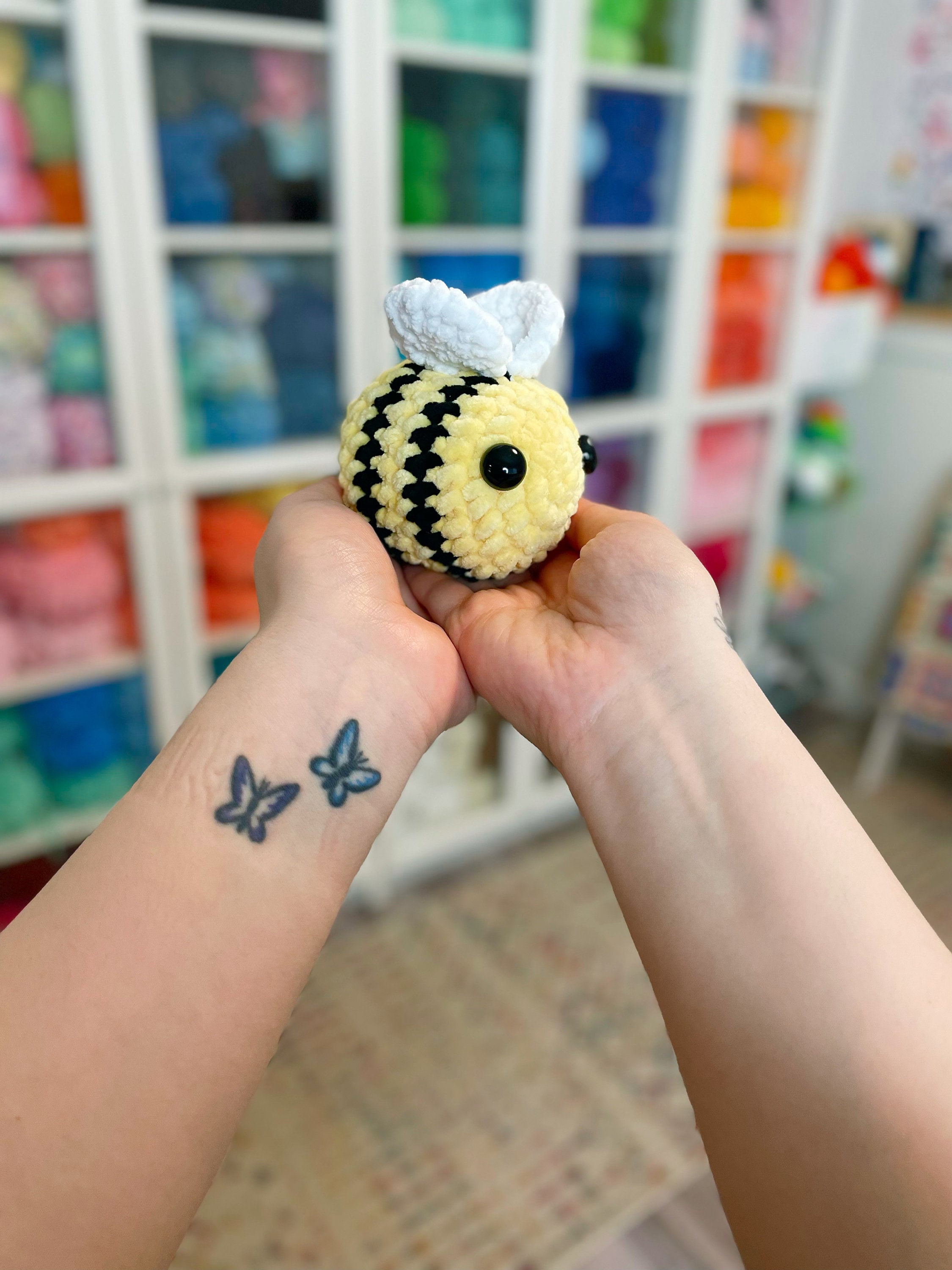 LOW SEW Itty Bitty Bumblebee Crochet Pattern - Etsy