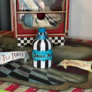 Alice in Wonderland Bottle, Tiny Drink Me Bottle, Tinny Smaller bottle, Gift, Alice in Wonderland Decor, Alice in wonderland Gift, Tea party