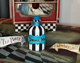 Alice in Wonderland Bottle, Tiny Drink Me Bottle, Tinny Smaller bottle, Gift, Alice in Wonderland Decor, Alice in wonderland Gift, Tea party