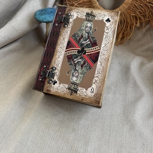 Alice in Wonderland-cadeaus, vintage boekendoos, speelkaartendoos, Alice in Wonderland-cadeaus, Disney-figuren, Alice in Wonderland-cadeaus voor haar