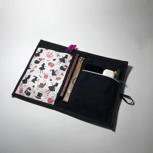 Alice au pays des merveilles, pochette pour livre Alice avec fermeture à bouton, protège-livre, support, pochette pour livre rembourrée, pochette pour tablette, livre pour livre, cadeau Alice